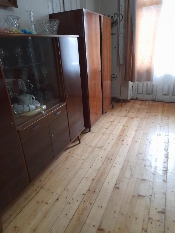 Levani'S Guesthouse Zugdidi Eksteriør bilde